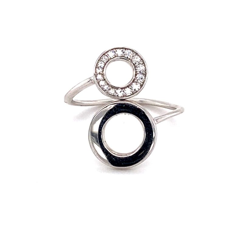 0.15 CTW   Round Near-Colorless Moissanite Circle Statement Ring in Sterling Silver